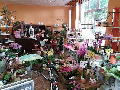 Die Vier Jahreszeiten, Inhaberin Petra Woldmann, Blumenladen in Lübtheen