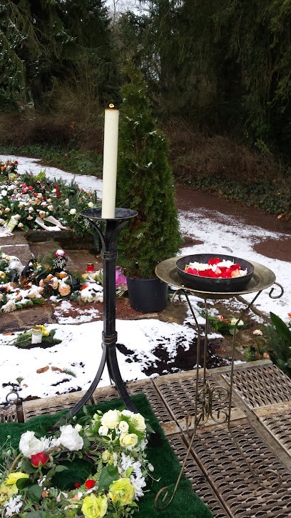 Eingang Friedhof Blumenladen, Blumenladen in Altenburg