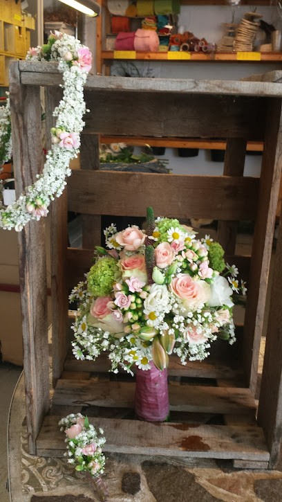 Galerie ....Blume Sucht Vase., Blumenladen in Dingolfing