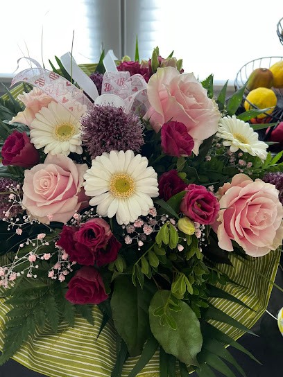 Diller Annemarie, Blumenladen in Winzer