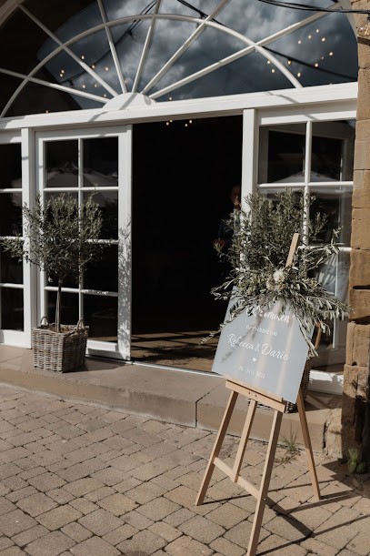 Studio MIN - Jasmin Zapf Florales auf Bestellung, Blumenladen in Eppingen