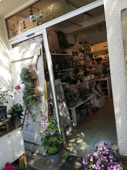 Helenas Blumenwerkstatt Gärtnerei, Blumenladen in Mössingen