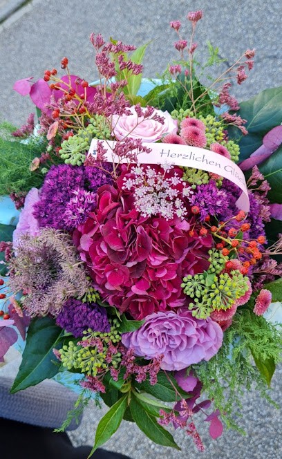 Pusteblume Kreative Floristik aller Art Inh. Carmela Castiglione, Blumenladen in Keltern