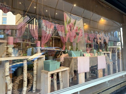 Bouquet Antik & Blumen, Blumenladen in Bad Homburg