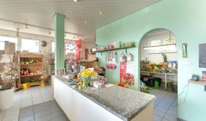 Kremp Und Blumen, Blumenladen in March