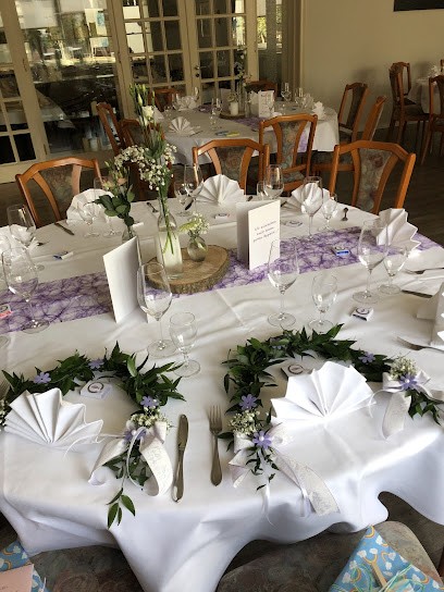 Blumenhaus Pusteblume, Blumenladen in Bedburg