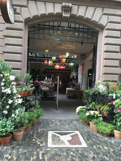 Inès Maria Weber | Blumen, Design und Handwerk, Blumenladen in Ballrechten-Dottingen