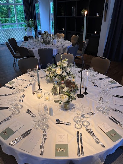 drei blüten Auftragswerkstatt für florale Gestaltung & Naturkonzepte, Blumenladen in Aachen