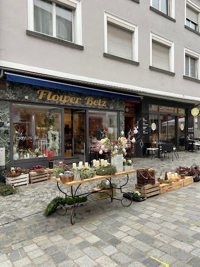 Flower Betz Inhaberin: Beyza Ünalan, Blumenladen in Ravensburg