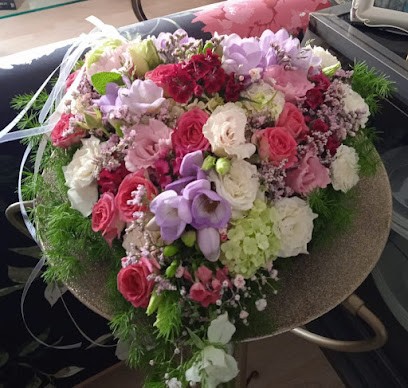 Pusteblume Birgit White, Blumenladen in Viernheim