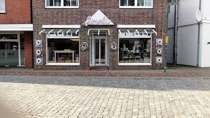 Veronika Holzum, Blumenladen in Steinfeld