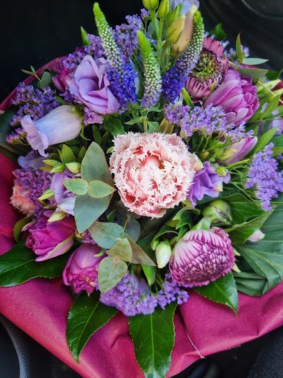 Blütenzart, Blumenladen in Lieser