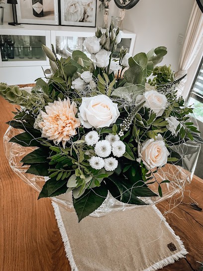 Doreen Range, Blumenladen in Osternienburger Land