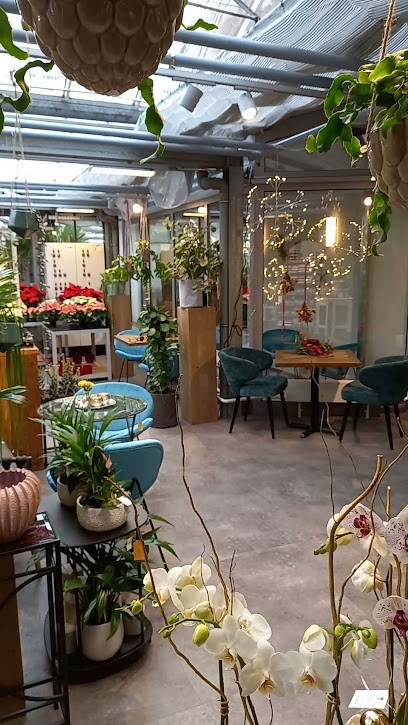Gärtnerei Floristik Cafe' Hoegner, Blumenladen in Garching an der Alz