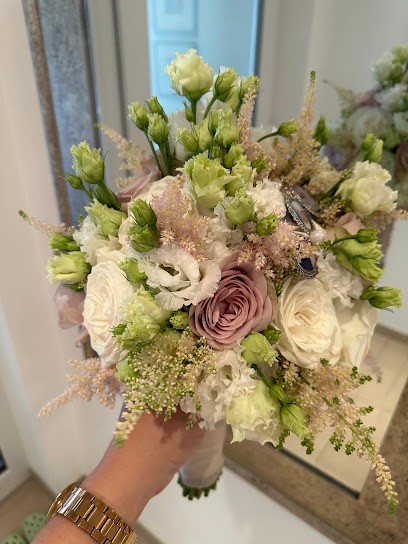 BLÜTENZAUBER - Floristik mit Stil - Gerlinde Schuhmann, Blumenladen in Bous