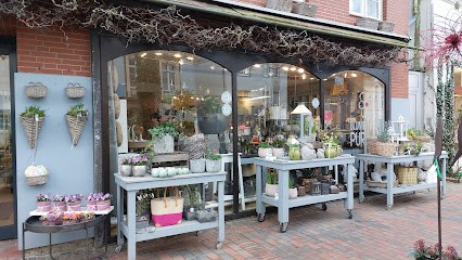 Blume Pur - Katja Damlos Floristik, Blumenladen in Eutin