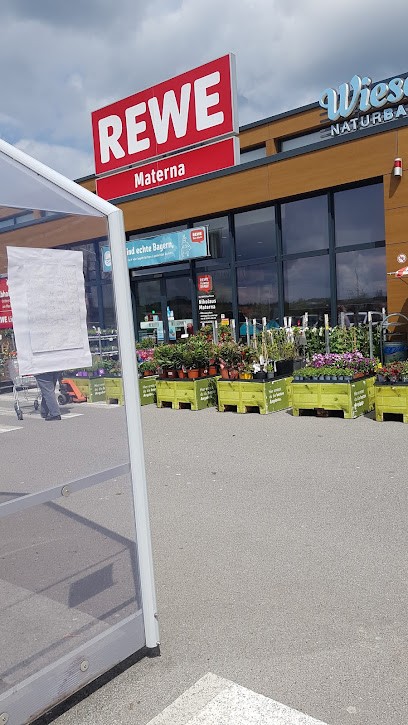 REWE Materna Bleamestock Floristik, Blumenladen in Hohenkammer